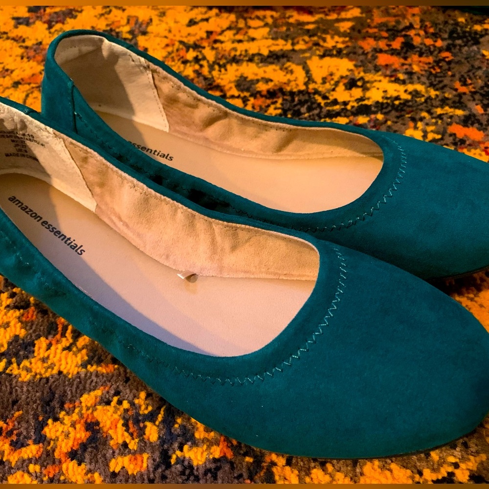 Emerald Velvet Flats